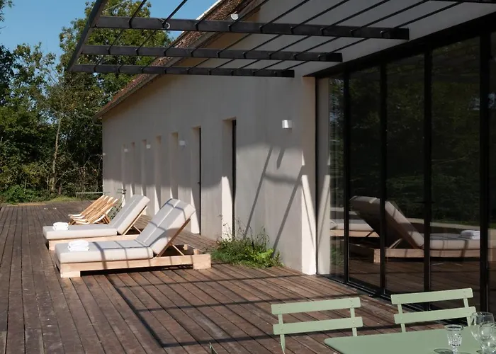 Leonard * Saint-Étienne-la-Thillaye