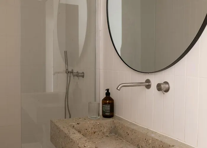 Léonard Villa Saint-Étienne-la-Thillaye